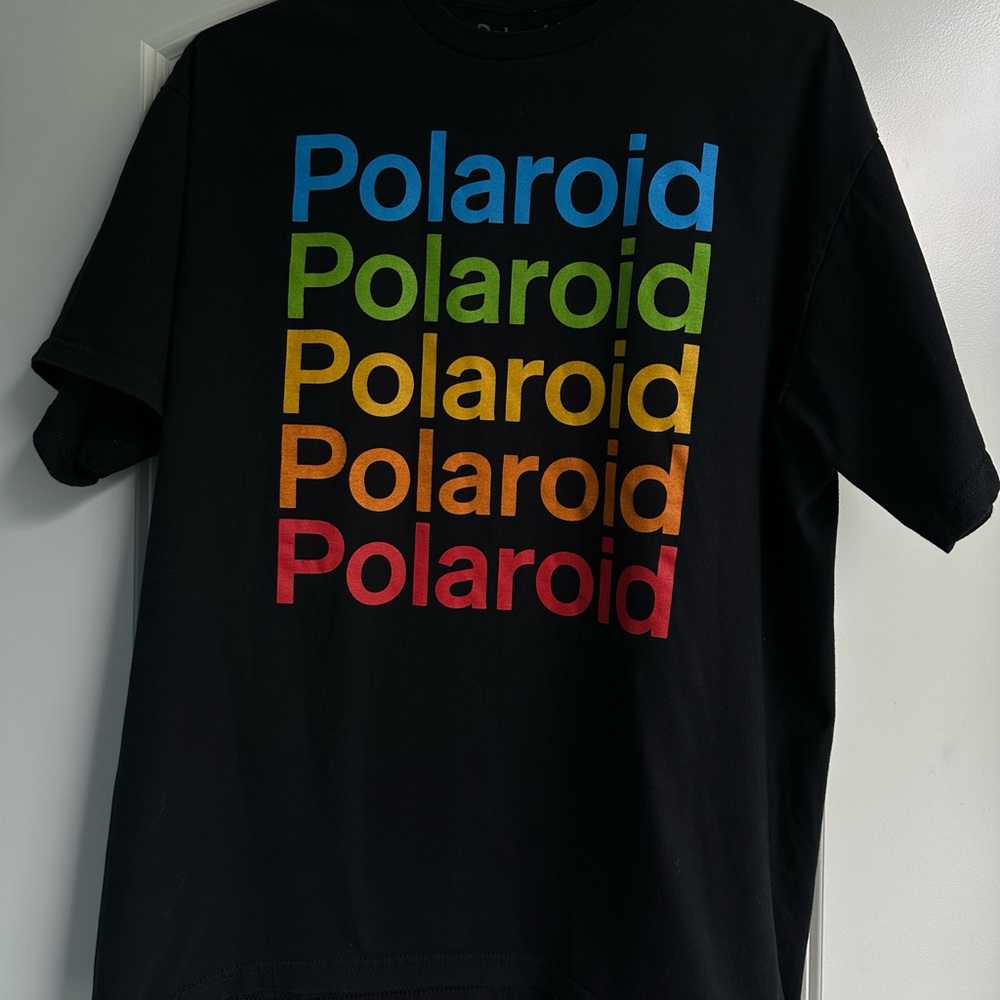 Men’s L Black Official Polaroid T-shirt With The Word “Polaroid” Written 5 Times